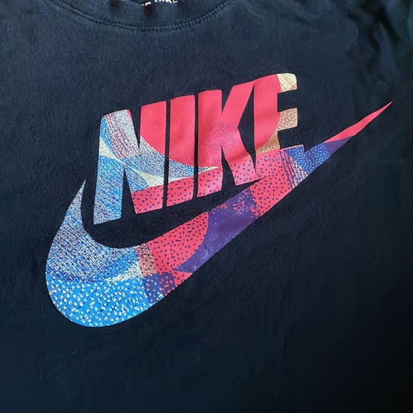 Men’s Nike Black Graphic Tee Size Small - Picture 2 of 5